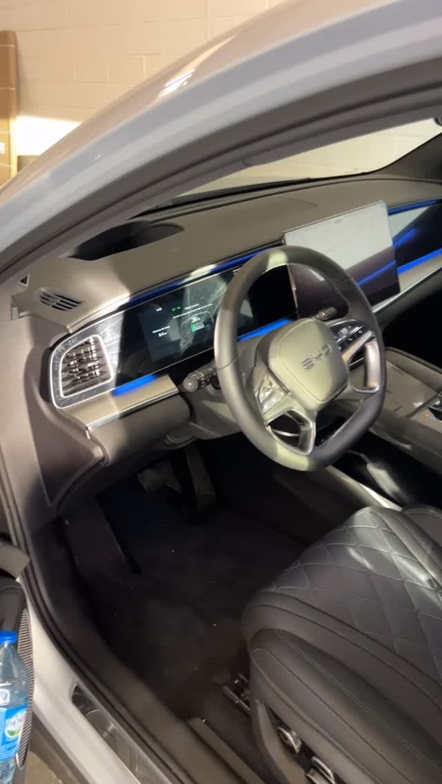 Intérieur BYD en charge